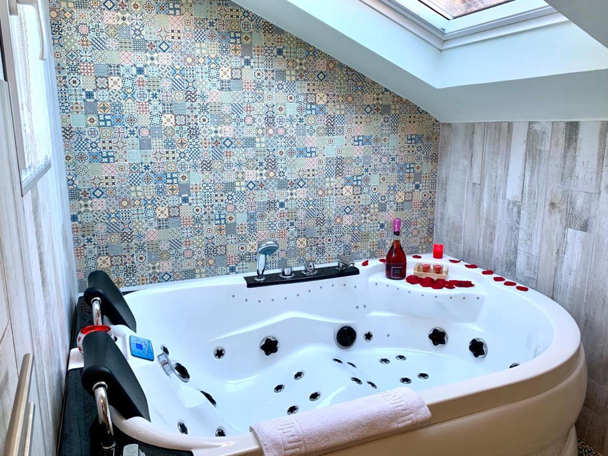 桑蒂拉纳套房公寓-带按摩浴缸 桑提亚纳德玛 外观 照片
